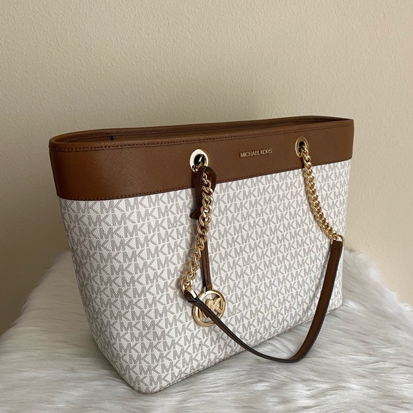 Michael Kors - Picture 6 of 8